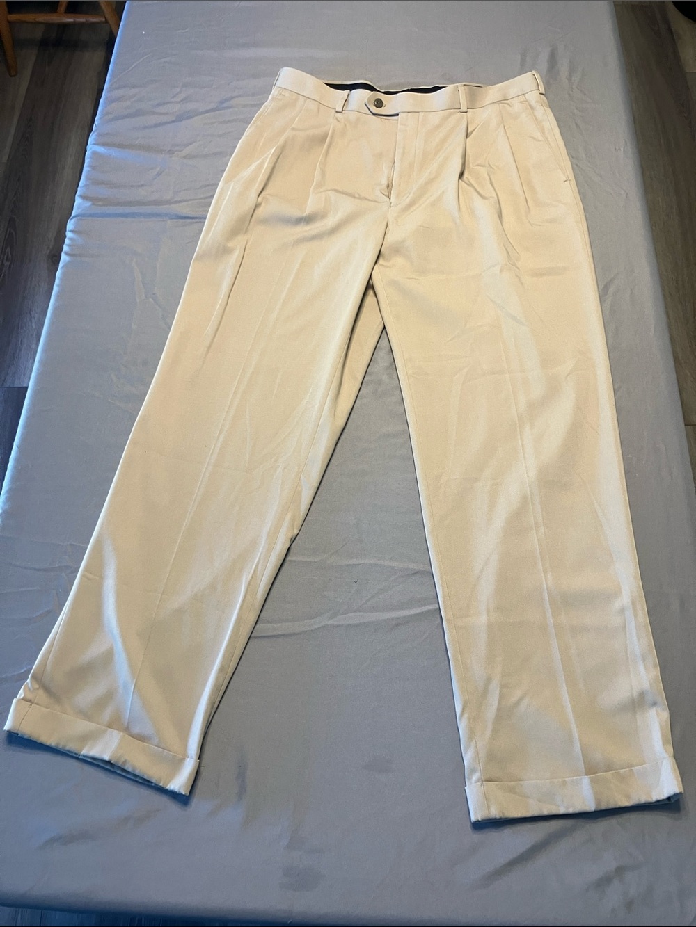 Stafford Cream Pleated Dress Pants